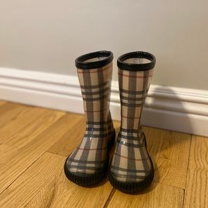 Burberry Rain boots toddler size 8 1/2.   European size 25/26